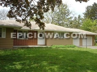 1601 Daniels St NE, Cedar Rapids, IA 52402