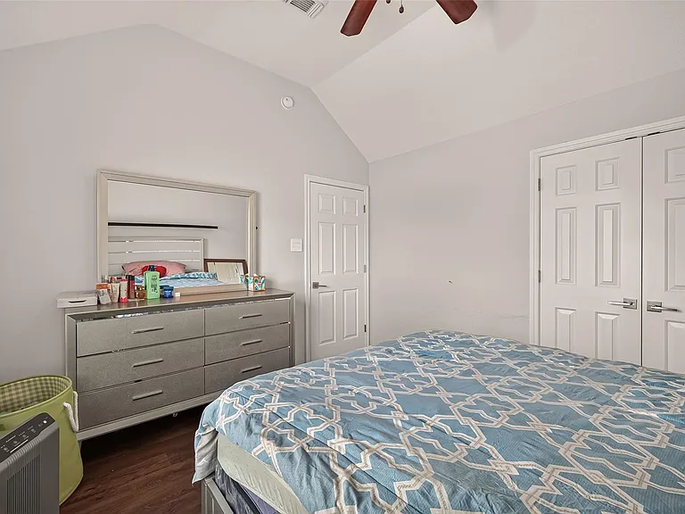 6514 Kings Summit Dr — Photo 23
