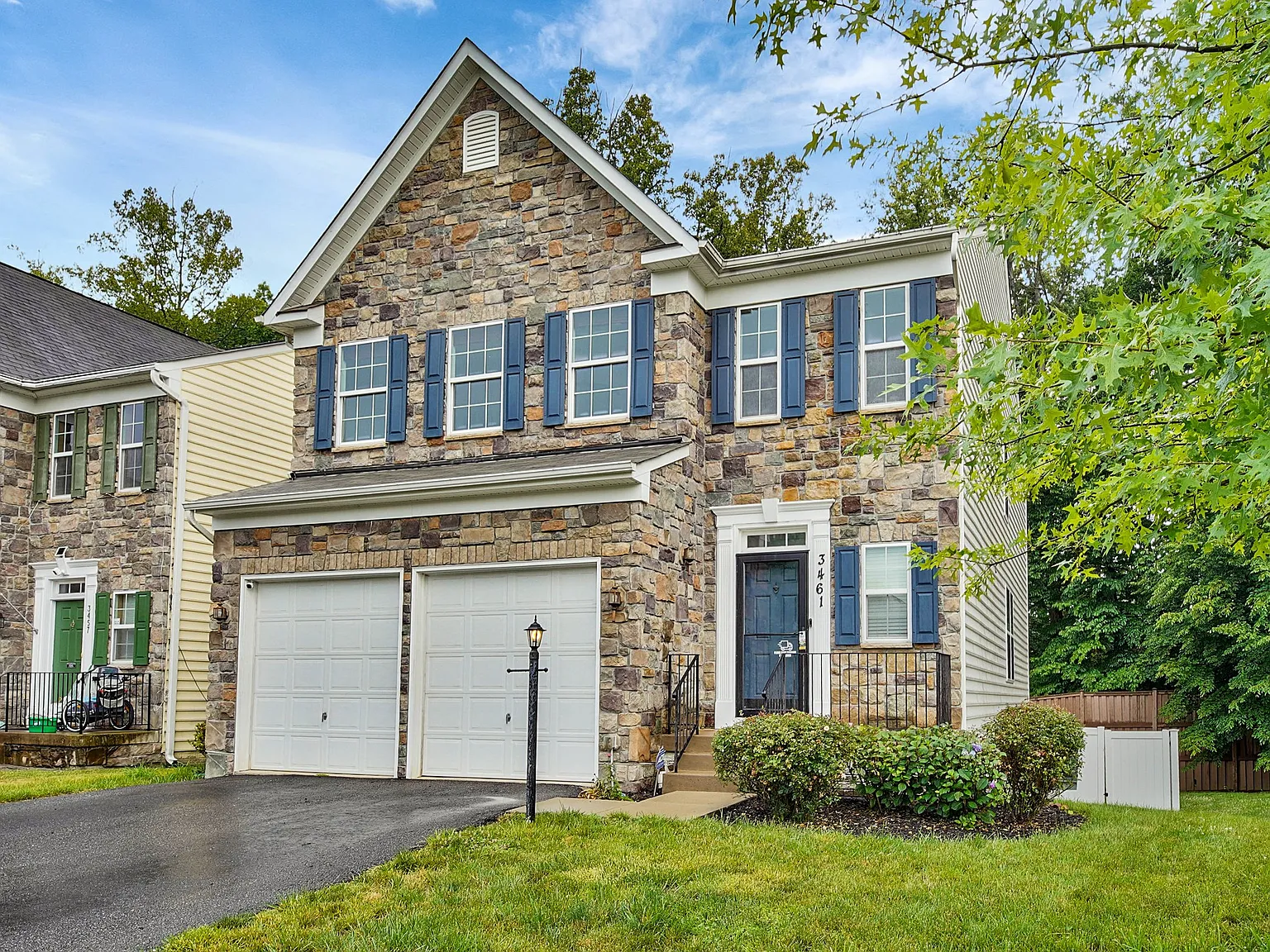 4 bed, 3.5 bath, 3698 sqft, $3,800 — Photo 3
