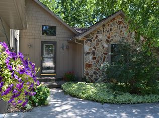 905 Nancy Rd, Waterloo, IA 50701