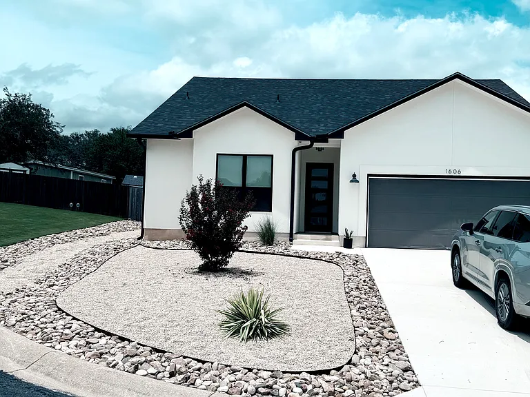 1606 Redwood Ct — Photo 12