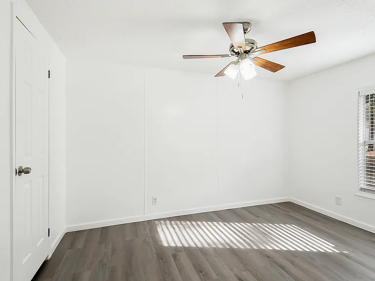 36375 Longleaf Dr — Photo 7
