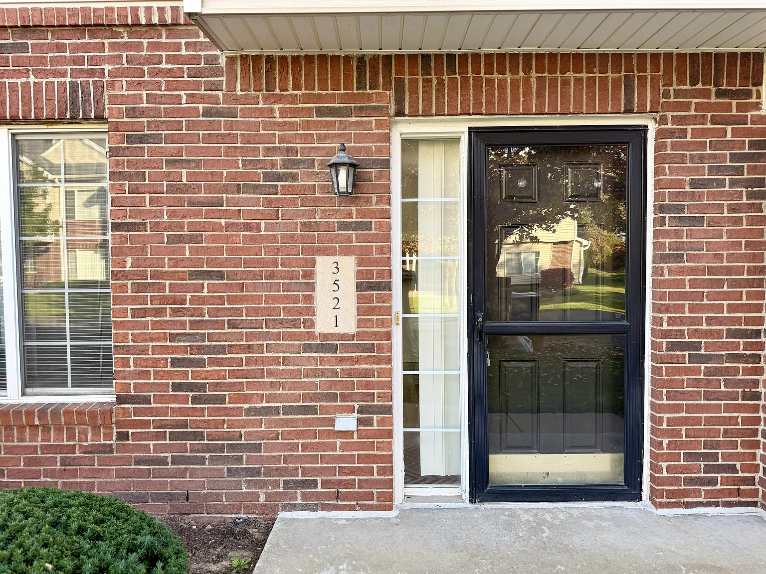 2 bed, 2.5 bath, 1396 sqft, $1,750 — Photo 3