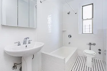 Rented by Living New York