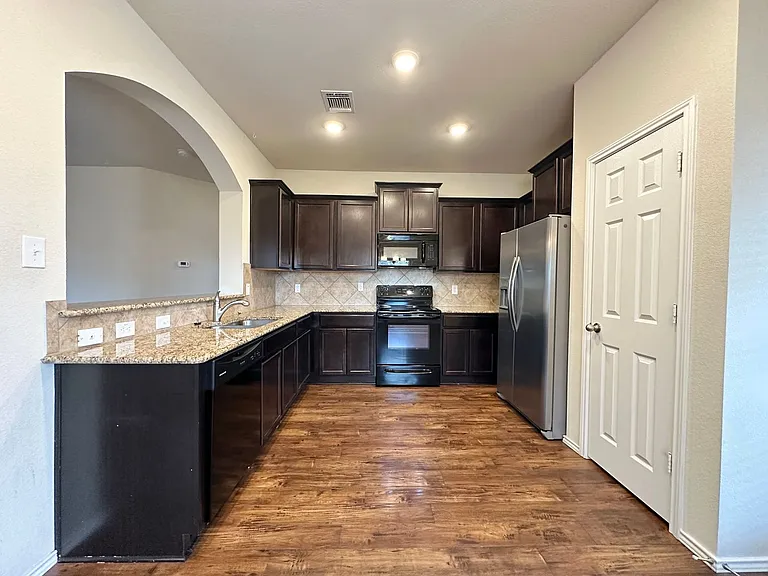 3414 Parkmill Dr — Photo 11