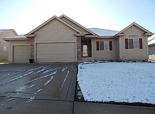 813 SE 13th St, Grimes, IA 50111