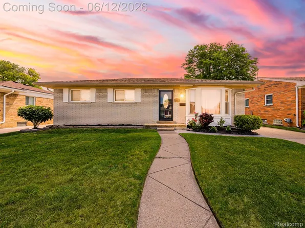 29340 Fairfield Dr, Warren, MI 48088