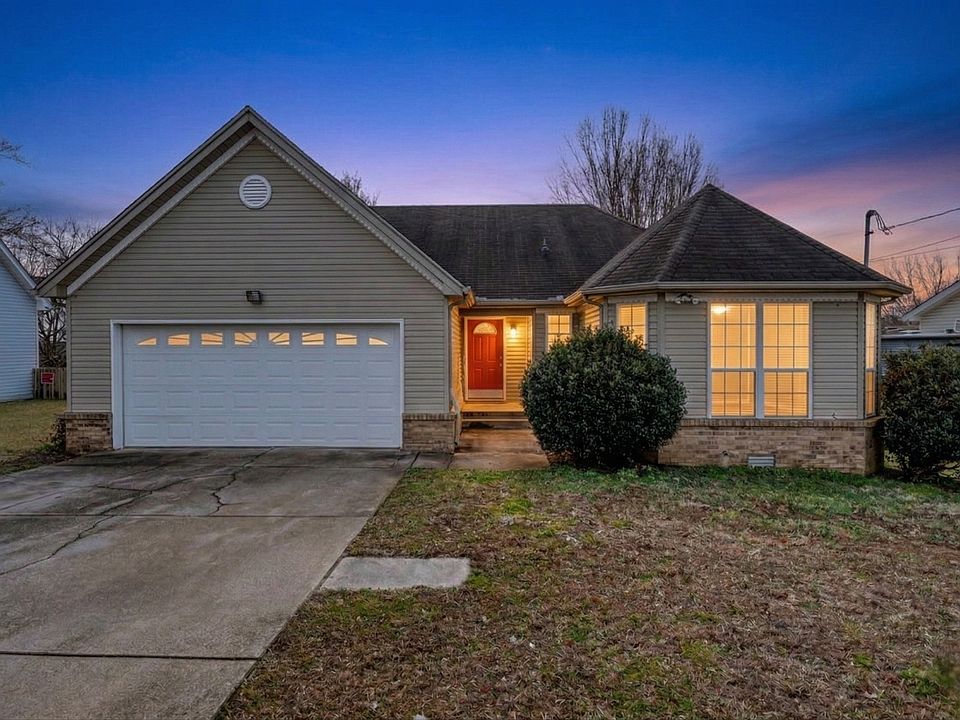 1st image of 119 Heritage Cir