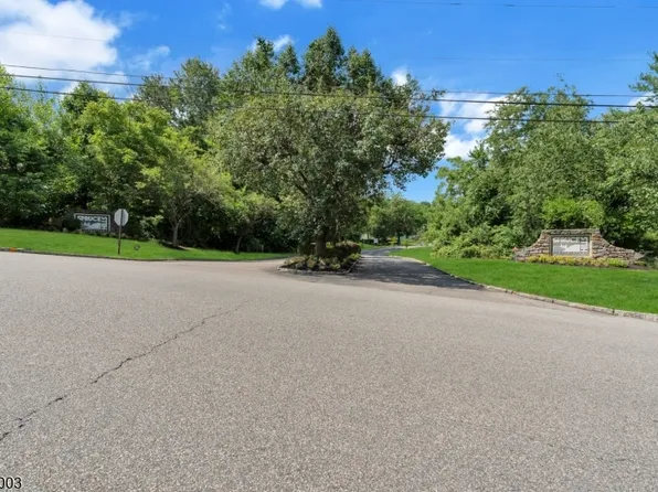 903 Spruce Hills Dr, Glen Gardner Boro, NJ 08826