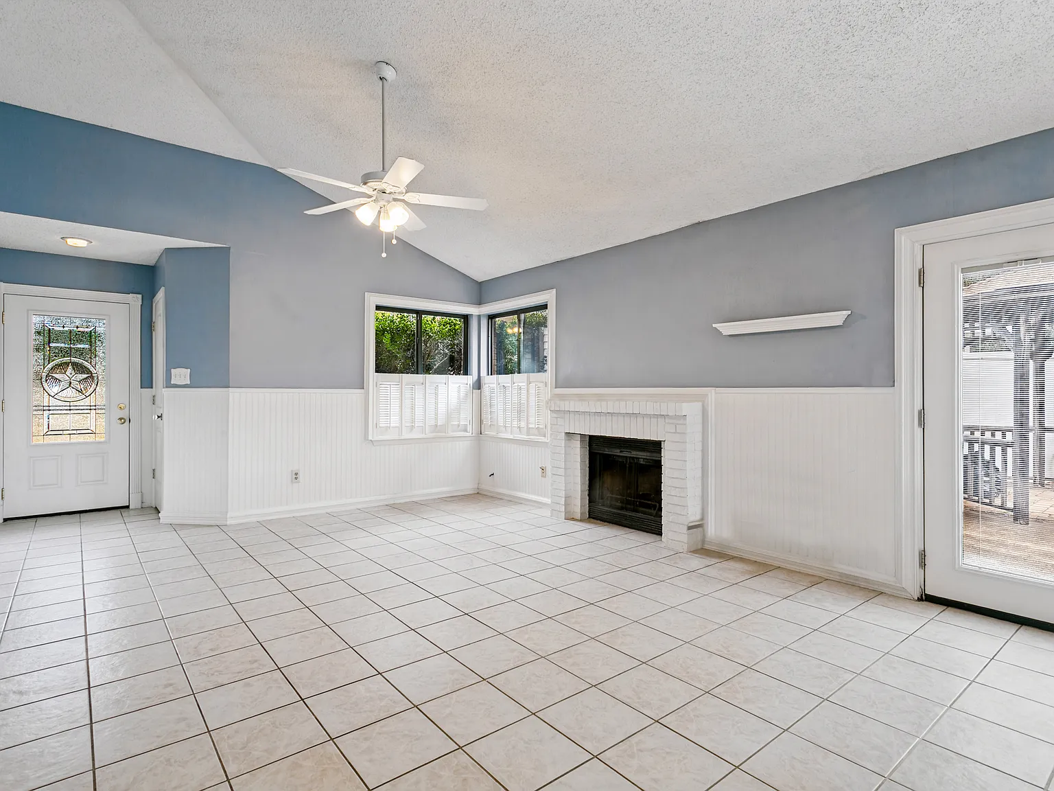 2 bed, 1118 sqft, $1,875 — Photo 2