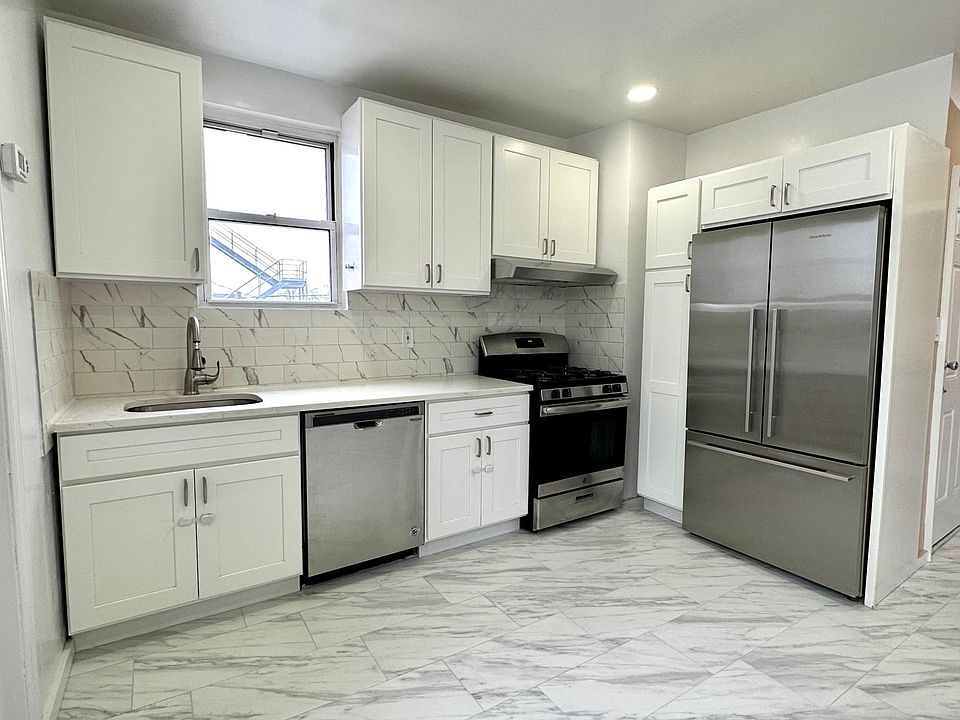 1st image of 104 McClean Ave APT 2