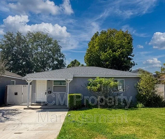 874 N Orange St — Photo 1
