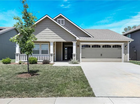 820 W 30th St, Lawrence, KS 66046