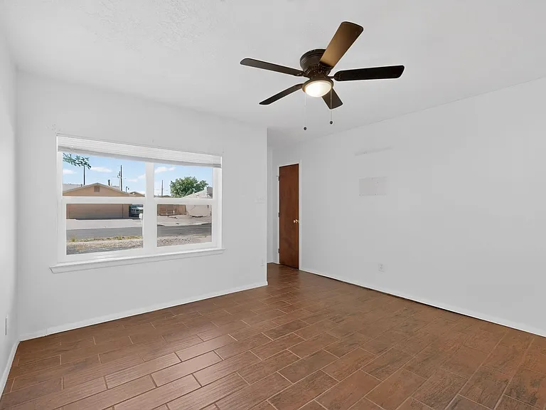 5109 Redlands Rd NW — Photo 7