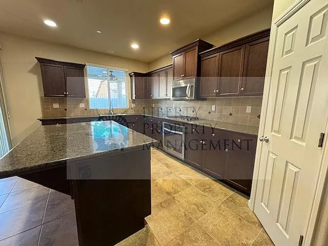 3159 Wrenwood Ave — Photo 8