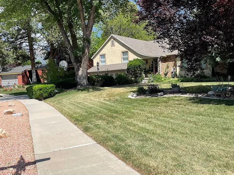 8697 S Treasure Mountain Dr — Photo 2
