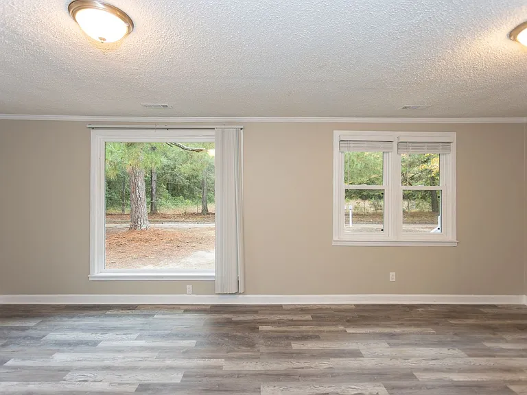 435 McCleary Ln — Photo 9
