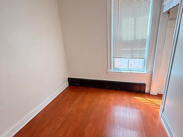 814 24th St #1 — Photo 5
