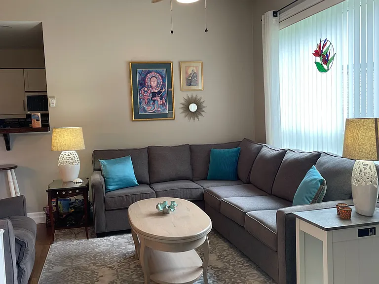 692 Johnston Park Ave — Photo 4