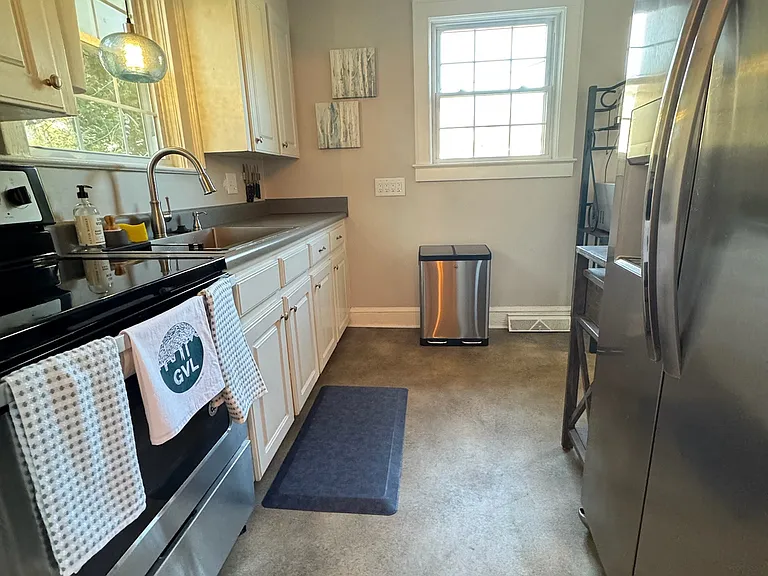 306 W Park Ave — Photo 6