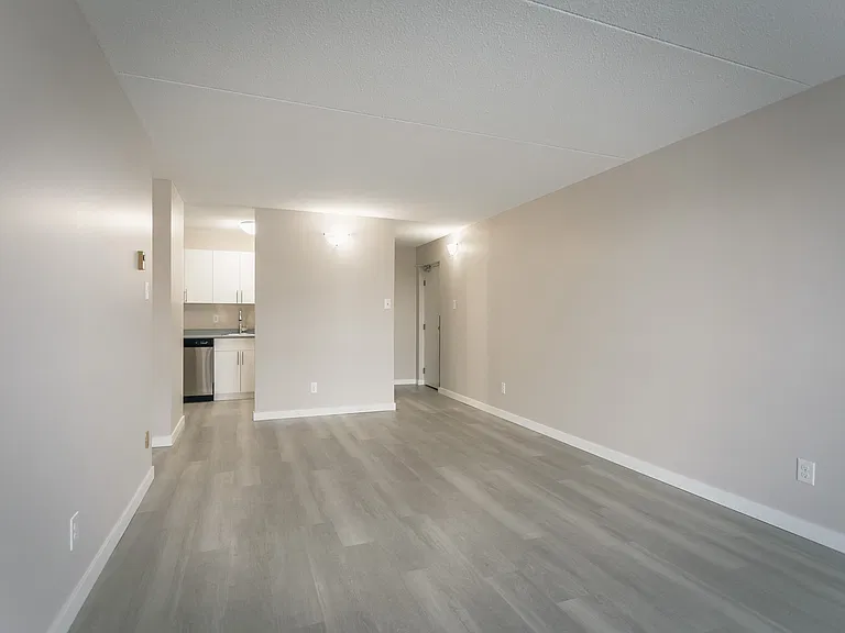 299 Queen St — Photo 1
