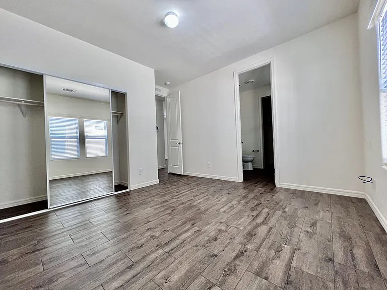 2206 S Ellsworth Rd #3B — Photo 15