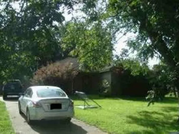 9691 Curtis Dr W, Irvington, AL 36544