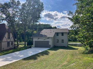 1326 Circle Dr, Metamora, MI 48455