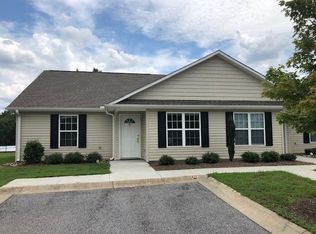 27 Rolling River Way, Taylors, SC 29687