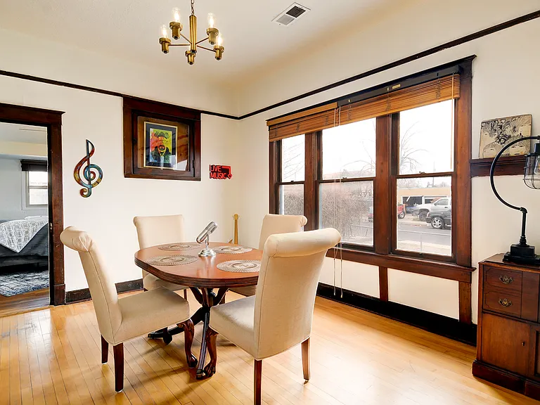 Walter St SE — Photo 2