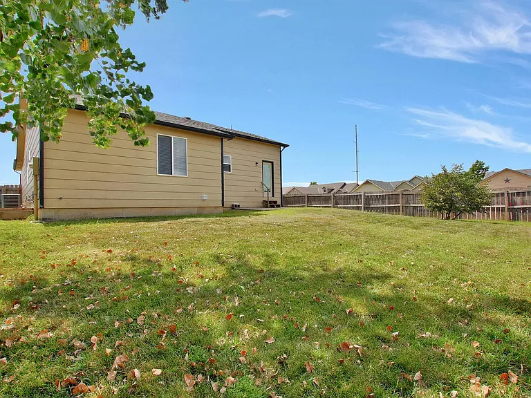 10433 E Fawn Grove Ct — Photo 3