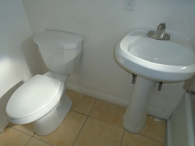 545 S 1st Ave #8 — Photo 8