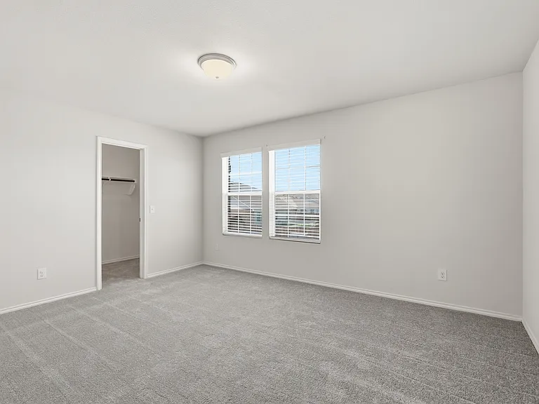 933 Dressage Dr — Photo 23