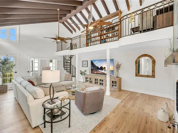 5850 Pelican Bay Blvd APT A3, Naples, FL 34108