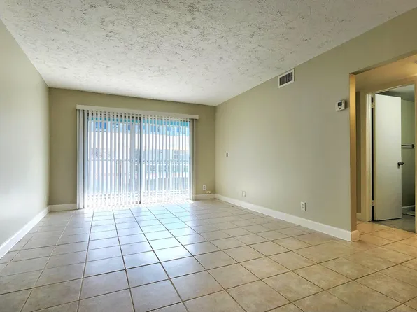 1501 CRESCENT Circle #D36, Lake Park, FL 33403