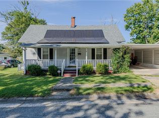 602 Seymour St, Graham, NC 27253