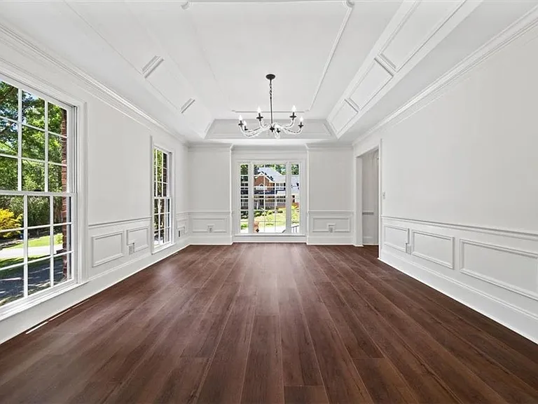 2120 Skyland Cove Ln — Photo 4