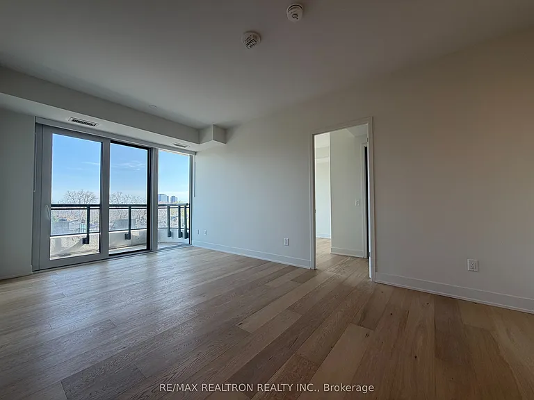 322 Dupont St #502 — Photo 12