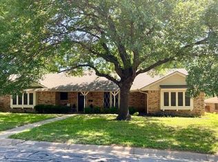 632 NW Chisholm Rd, Burleson, TX 76028