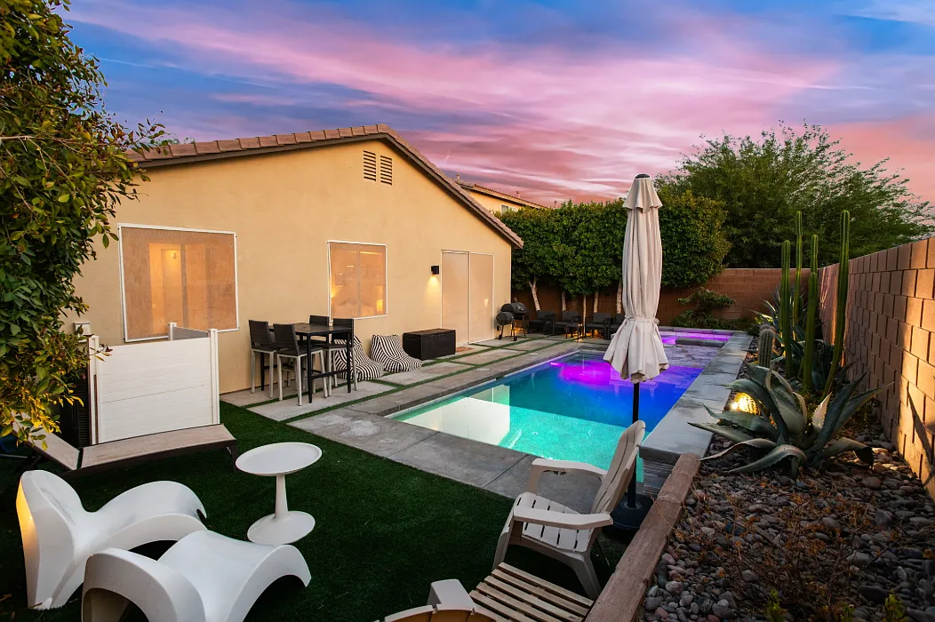 3 bed, 1590 sqft, $4,500 — Photo 1