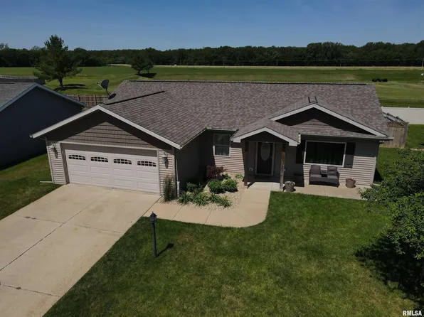 224 N Columbus St, North Pekin, IL 61554