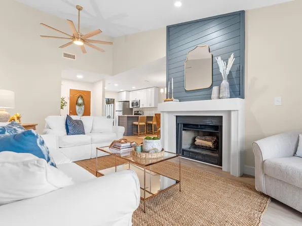 498 Linkside Dr, Miramar Beach, FL 32550