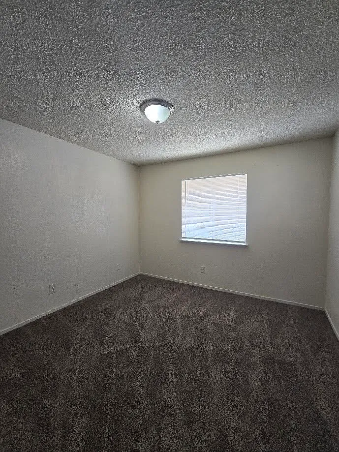 1414 W Clinton Ave — Photo 3