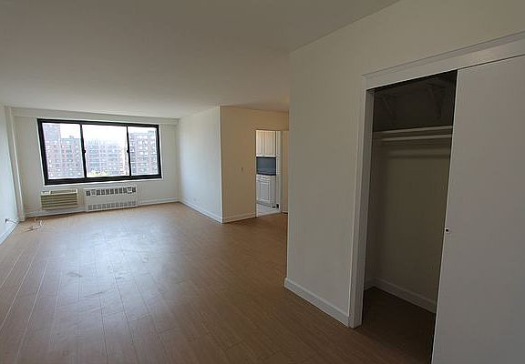 3rd image of 470 Lenox Ave APT 5N