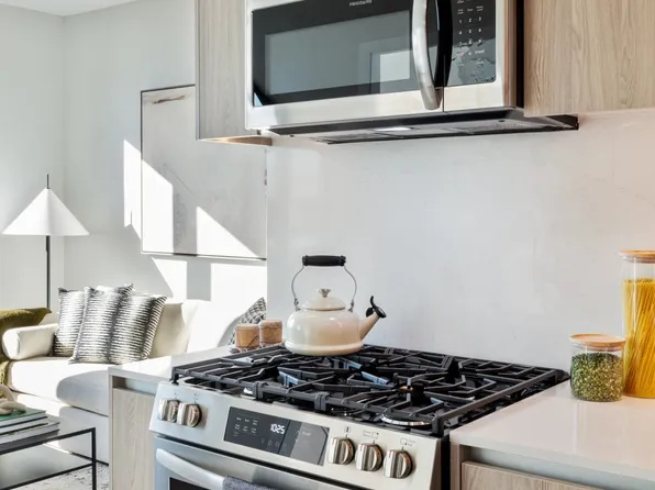 54 Crown Street image 12 of 46