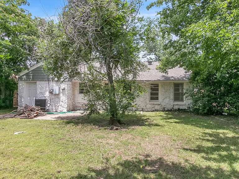 2116 Andover Ct — Photo 28