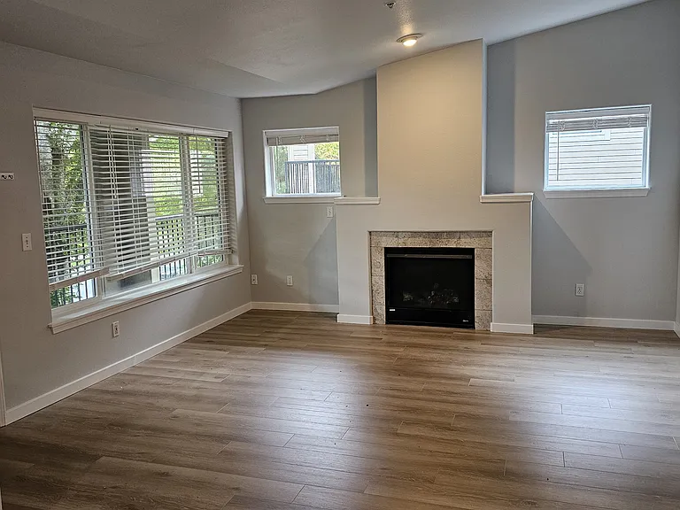 2110 Palisade Blvd #C-7 — Photo 4
