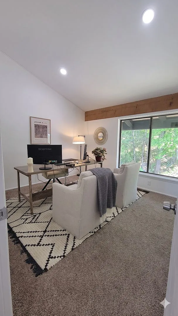 Village in the Park Apartments — Photo 4