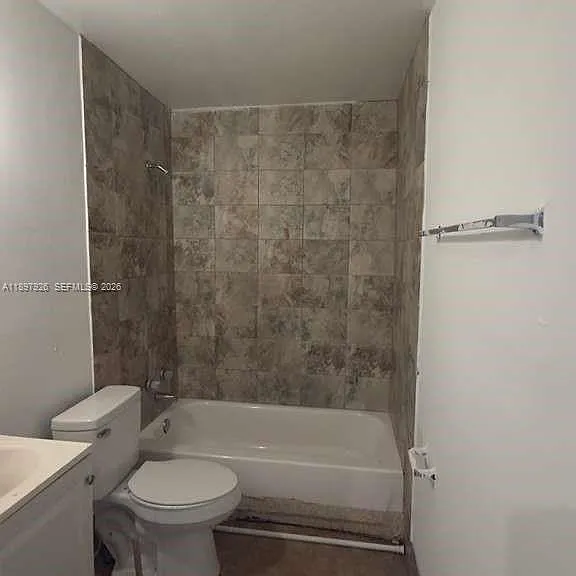 2748 Broadway Ave — Photo 26