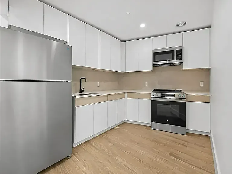 175 Rochester Ave #1CR — Photo 3